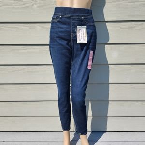 LEVI'S SIGNATURE GOLD | Totally Shaping Pull On Skinny